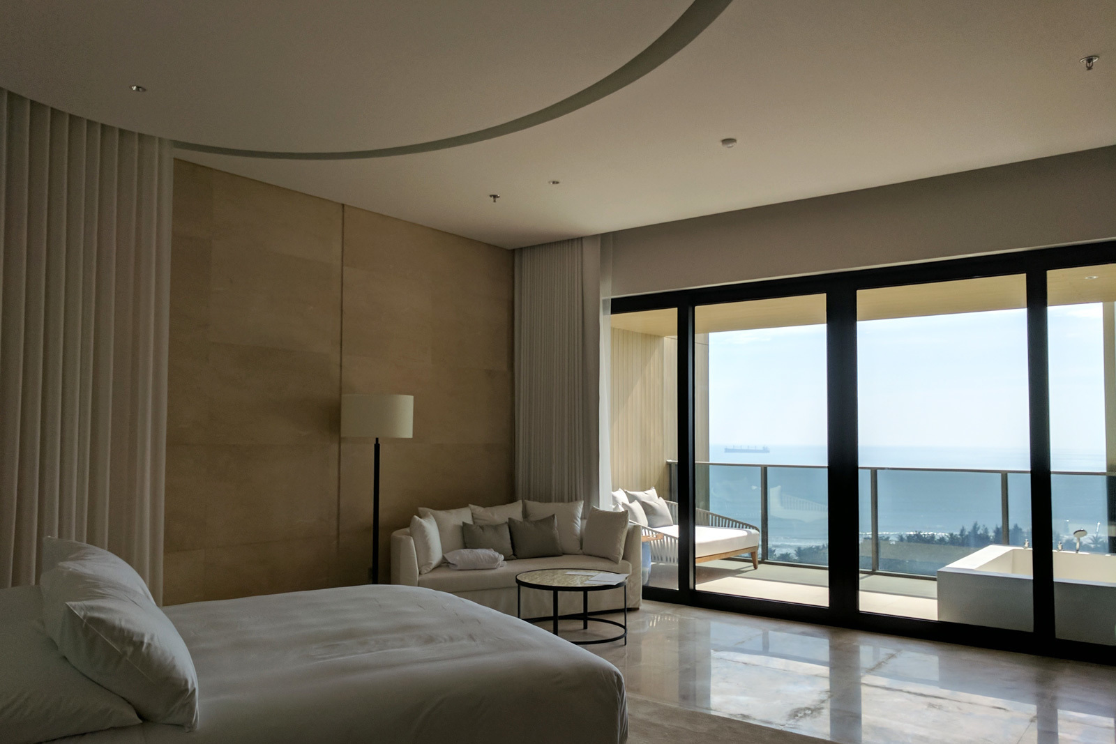 large_EDITION-Hotel-Sanya-Room-03