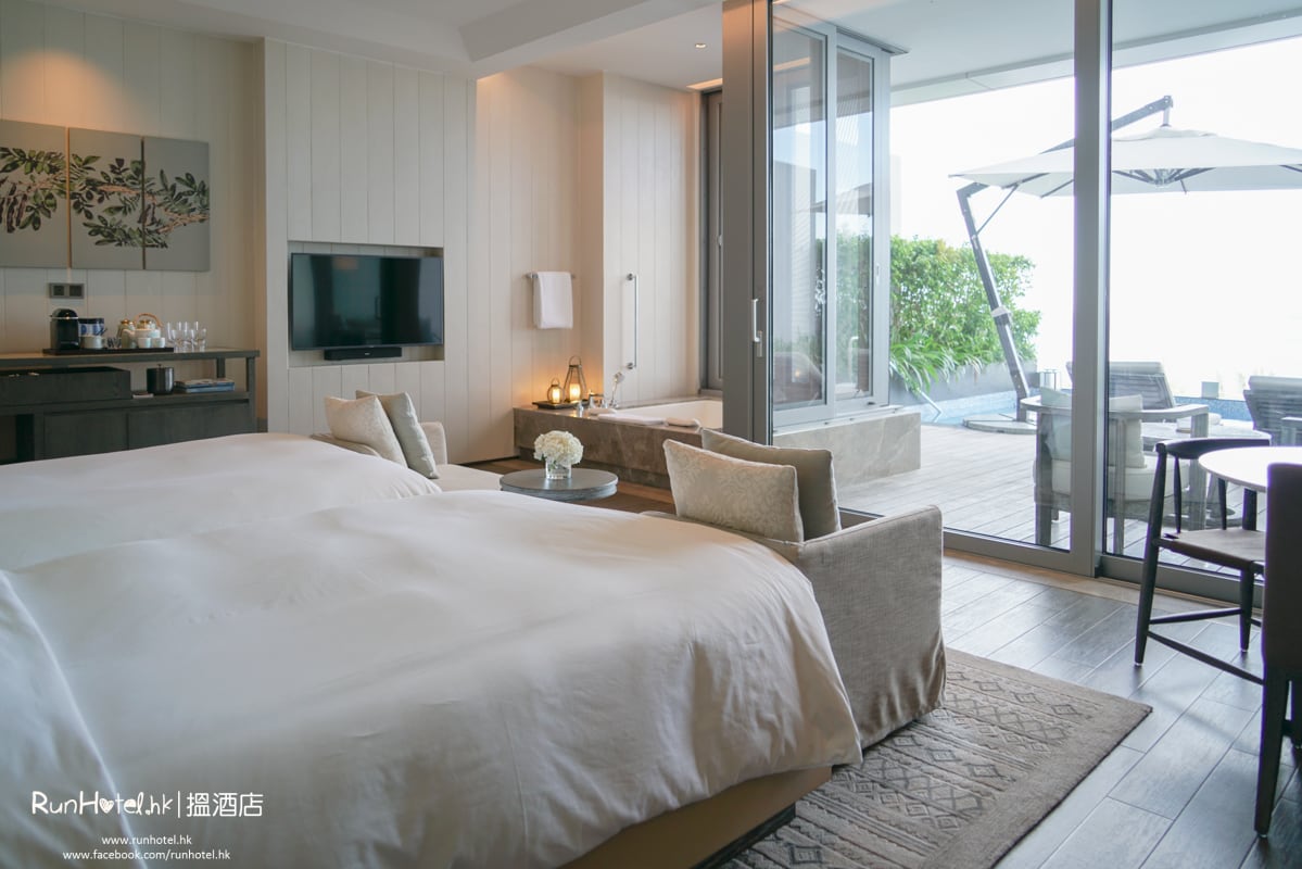 Rosewood sanya ocean view pool room