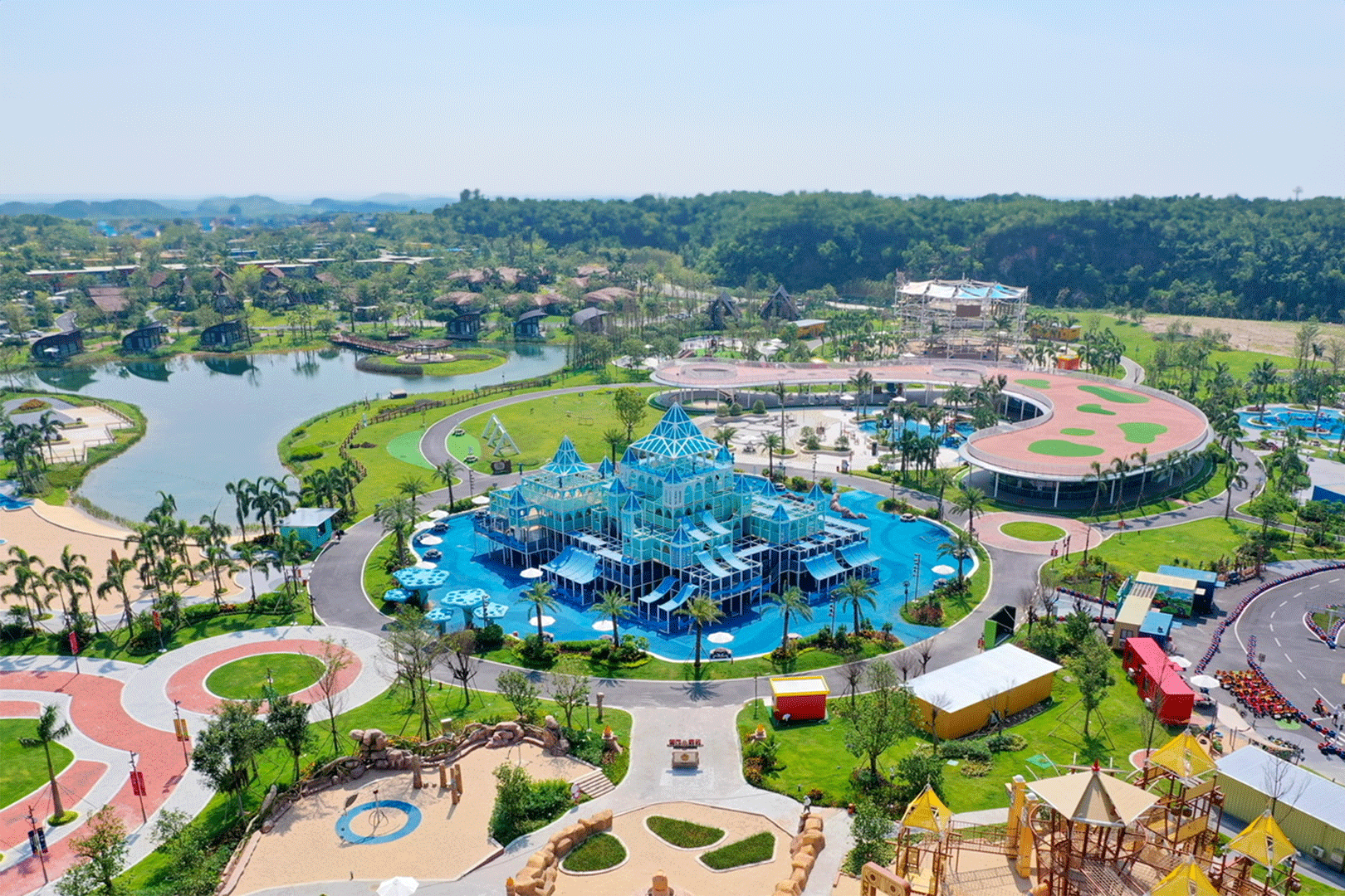 【珠海橫琴星樂度希爾頓花園酒店】兩大一細房價 HK$564 起，入住花園客房一晚，包自助早餐同埋星奇塔無動力世界門票！