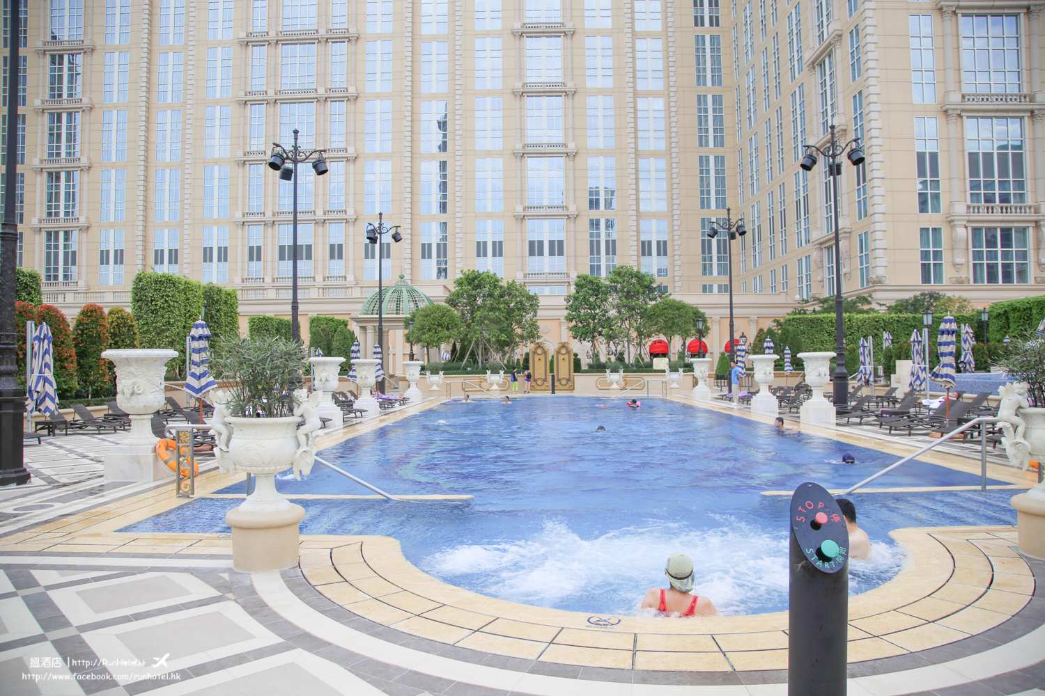 The Parisian Macao Hotel swimming Pool