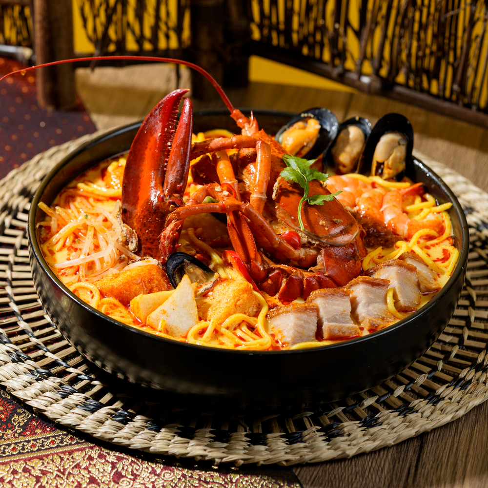泰式燒腩仔龍蝦叻沙 Lobster Laksa with Thai Roasted Pork Belly.jpg